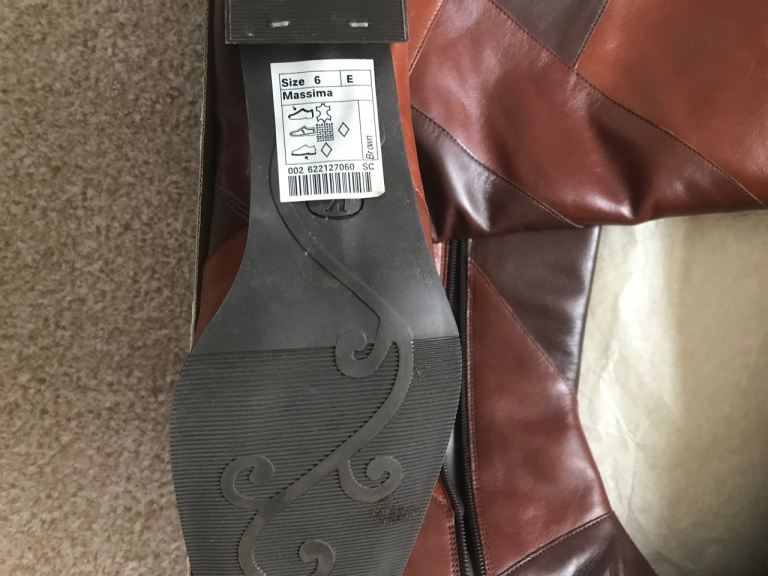 NEW LADIES BOOTS Bargain 