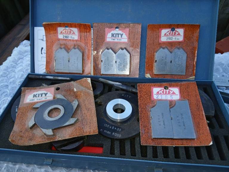 KITY SPINDLE MOULDER CUTTER BLOCK & CUTTERS