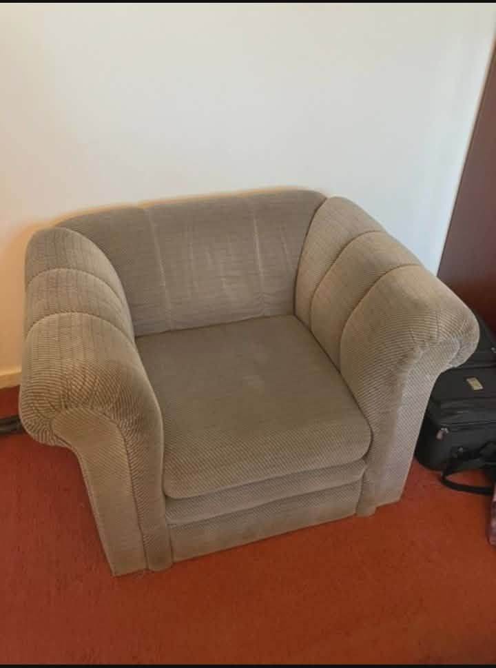  Free Comfortable Grey  Armchair – Good Condition - Pick up Chiseldon