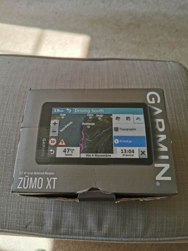 Garmin zumo xt Sat Nav and cradle 
