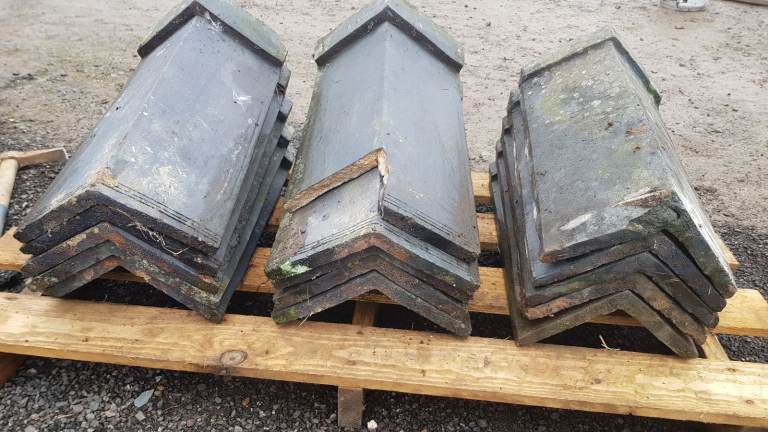 Black Clay Reclaimed Clay Ridge Tiles