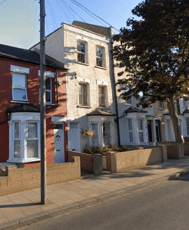 64 Craven Park	N15 6AB
