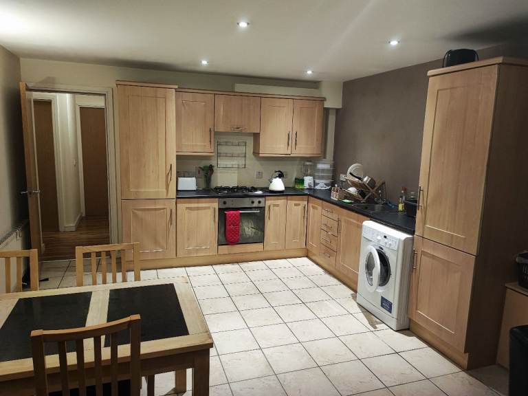 En suite room in 2 bed apartment 