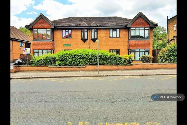 1 bedroom flat in Florence Court, New Barnet, Barnet, EN5 (1 bed) (#2928558)