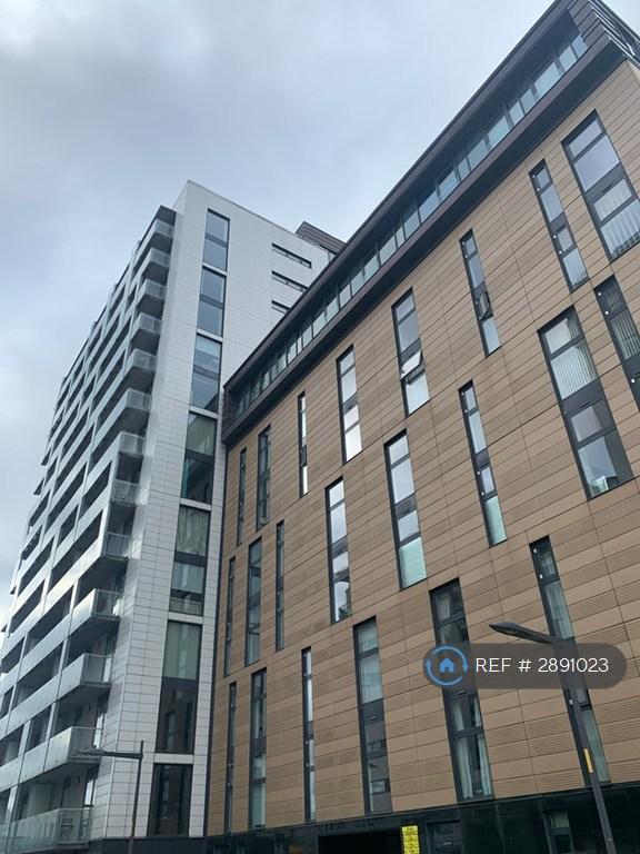 2 bedroom flat in Castlebank Place, Glasgow, G11 (2 bed) (#2891023)