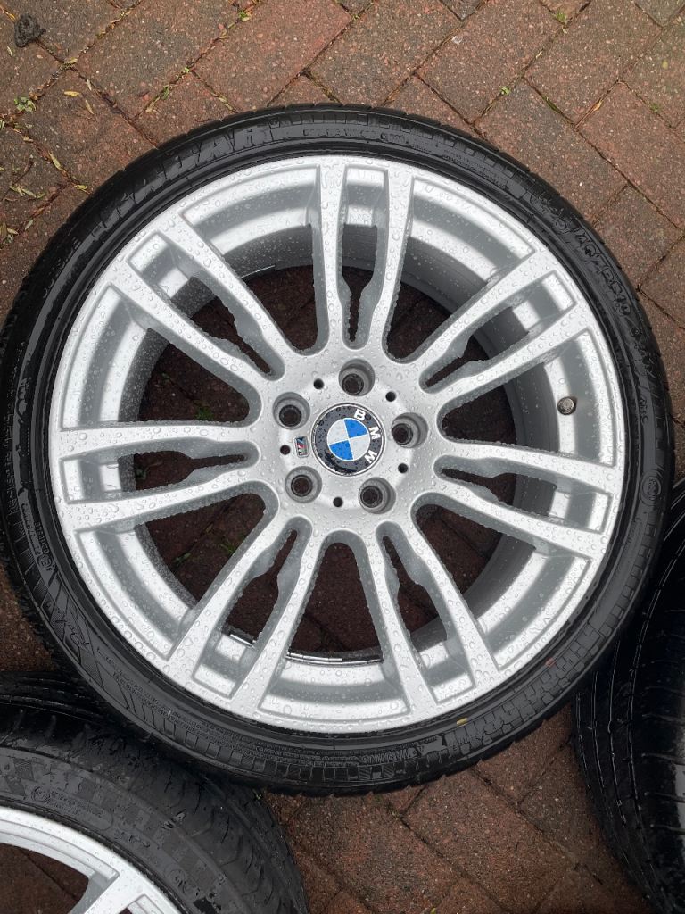 BMW m sport 19inch alloys. Fresh refurb. Two new tyres! 