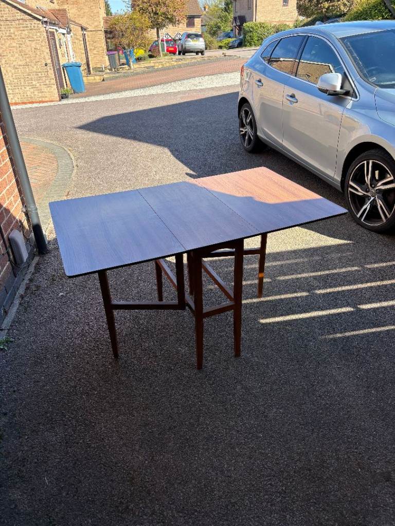 Slim Folding Gateleg Dining Table – Perfect for Small Spaces / Extra Guests