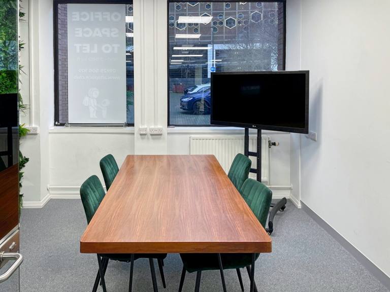 Warrington - WA1 2BA \ Flexible Office Space for 4 Workstations