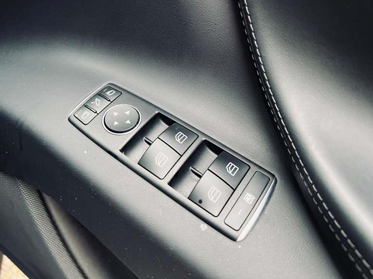 TESLA MODEL X (Dual Motor) Performance SUV 5dr Electric Auto 4WDE (Ludicrous)