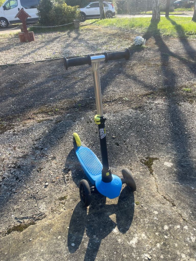 Oxelo B1 scooter