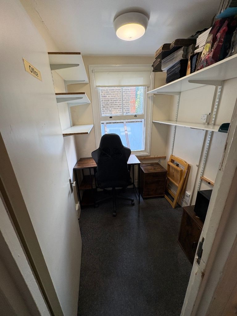 Office to let 