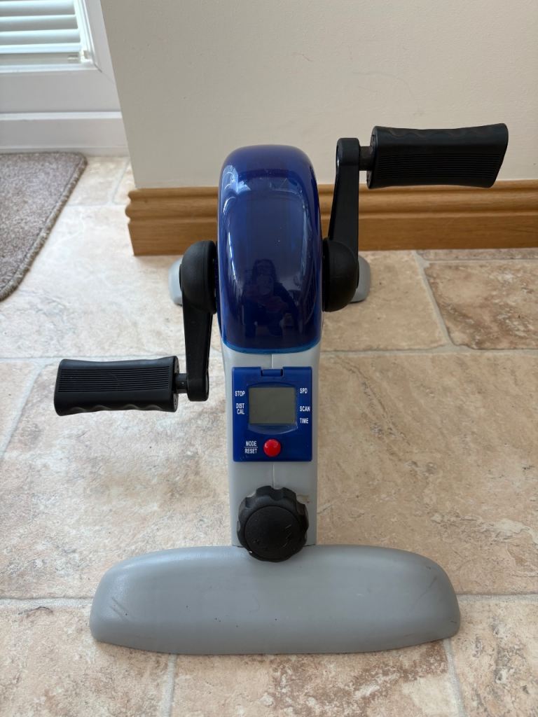 Mini pedal excerciser