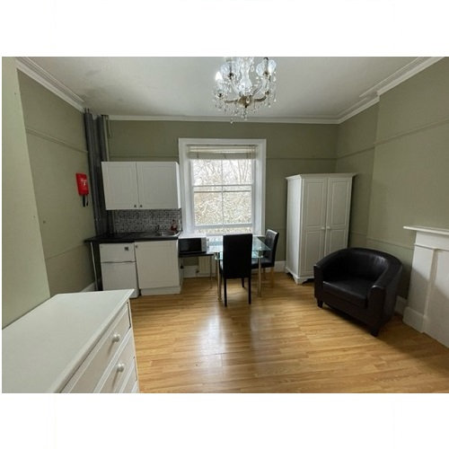 Semi-Studio Holland Road, Kensington Olympia/Shepherds Bush W14 8BE
