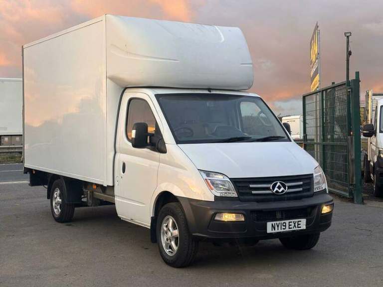 LDV V80 LUTON WITH TAIL LIFT. 6,995 NO VAT