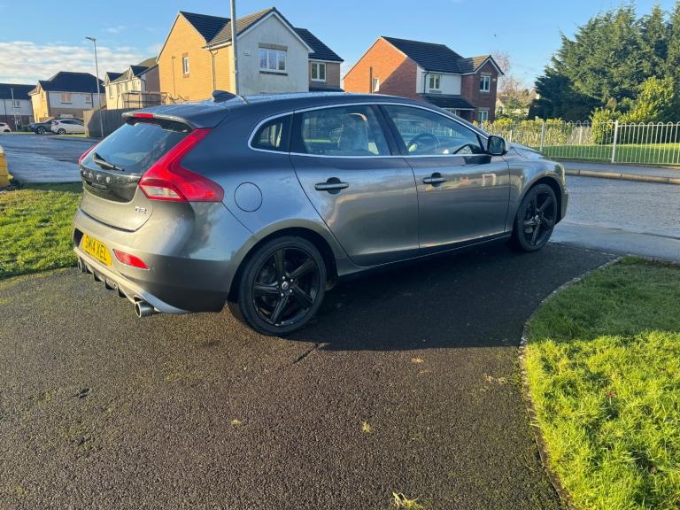 2014 Volvo V40 D2 R DESIGN 5dr HATCHBACK Diesel Manual