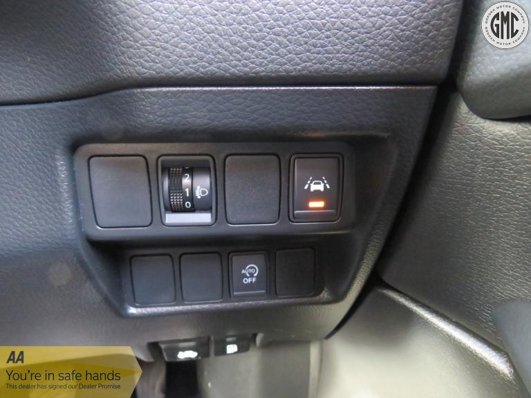 NISSAN QASHQAI 1.5 dCi N-Connecta Full Service History, Satnav 2019