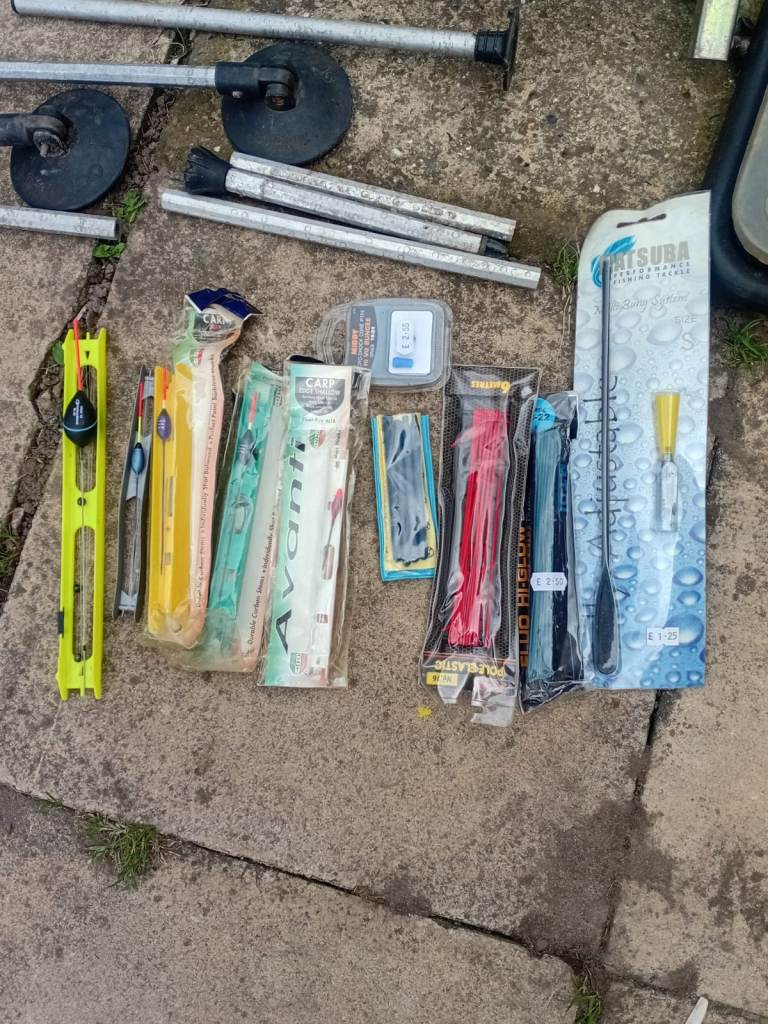 Spare fishing accessories 