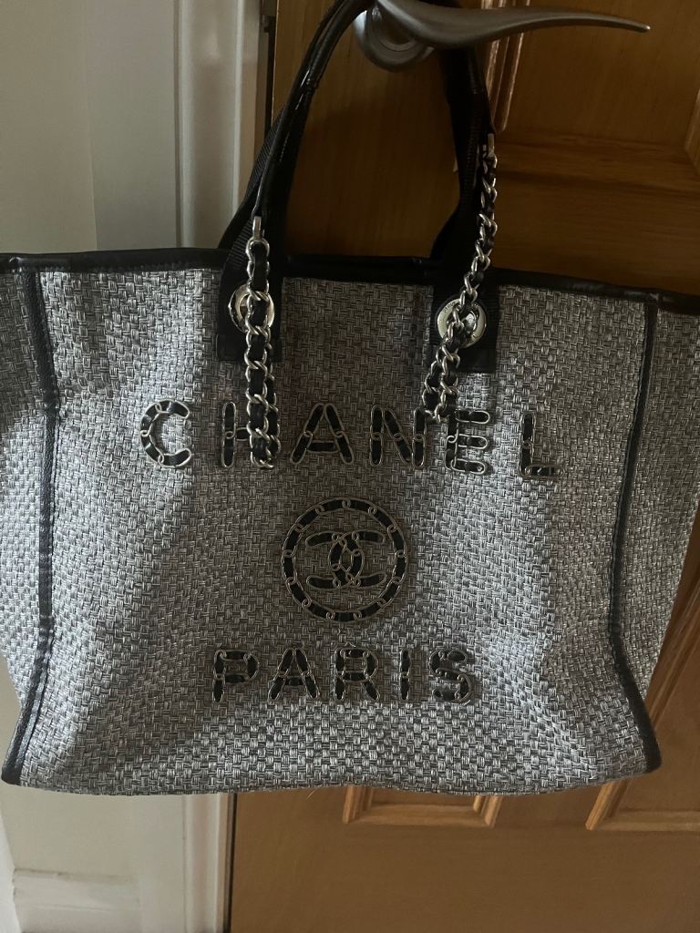 Leather trim fashion tote bag 