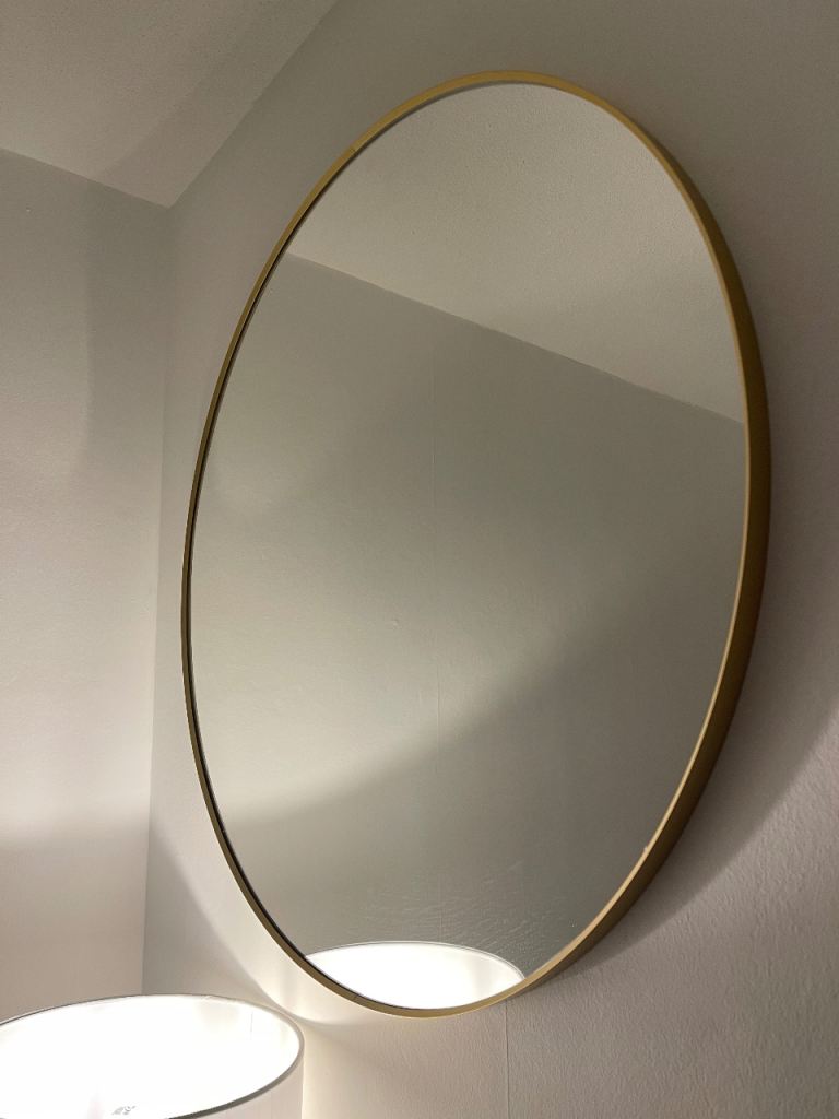 Gold mirror