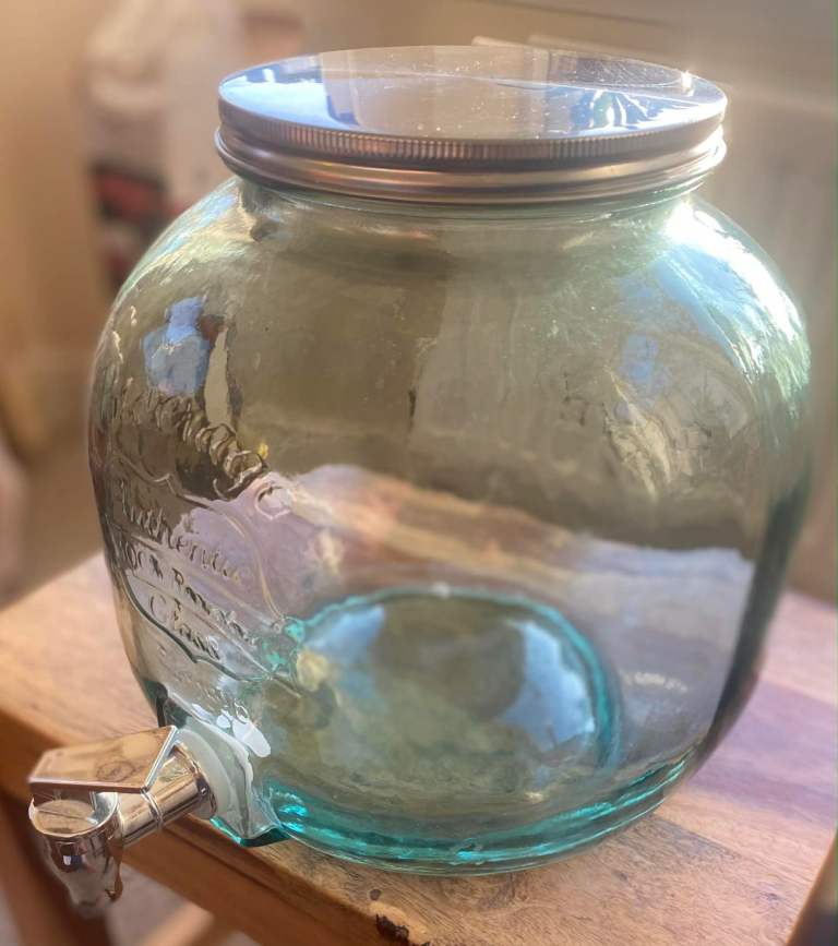 Glass Drinks Dispenser