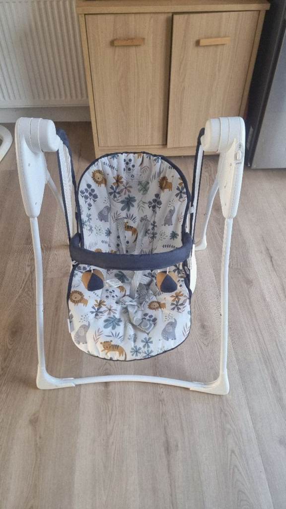 Baby swing 