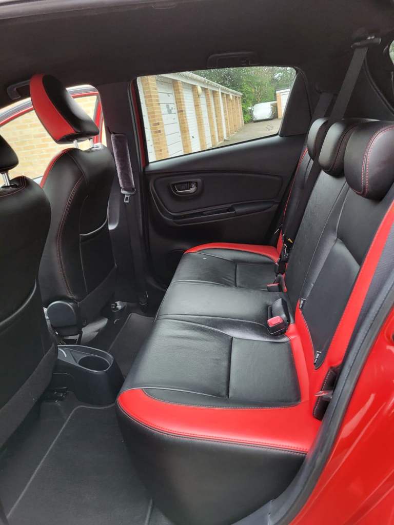 Toyota, YARIS, Hatchback, 2016, Other, 1329 (cc), 5 doors