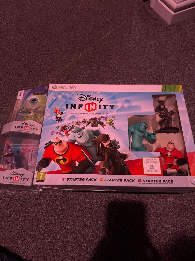 Disney Infinity 1.0 Starter Pack + 2 Figures