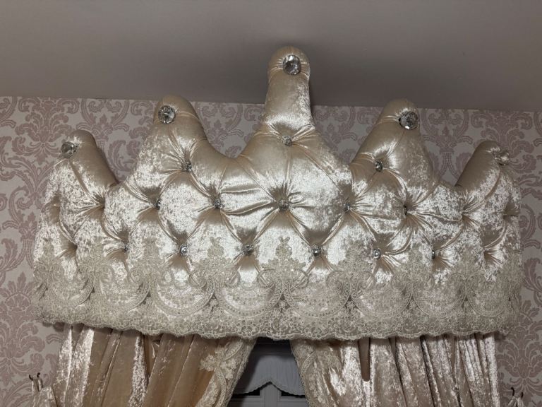 Cream Crushed velvet diamante pelmet and curtains 
