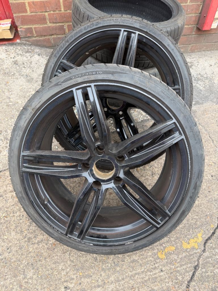 Set of 4 19” Romac black alloys 