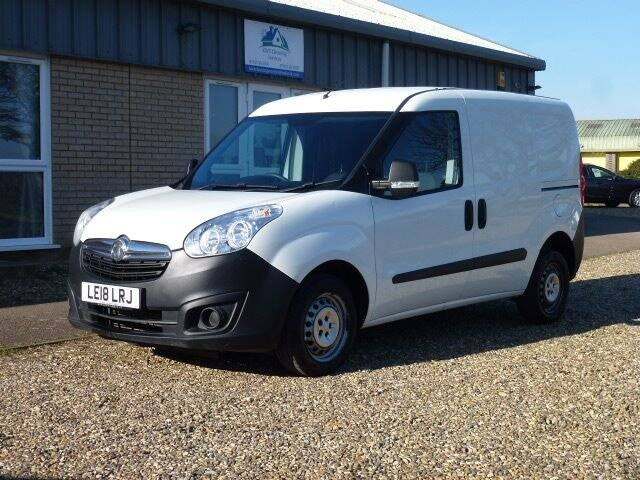 2018 18 VAUXHALL COMBO 1.3 CDTI 2000 TEMPERATURE CONTROLLED 3DR DIESEL MANUAL FW