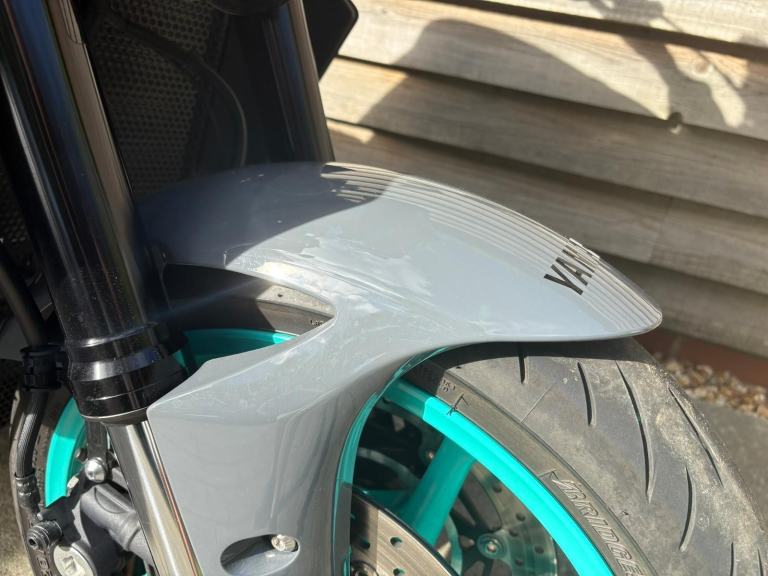 2023 / 73 Yamaha MT10 £10000 Grey 5978 miles.