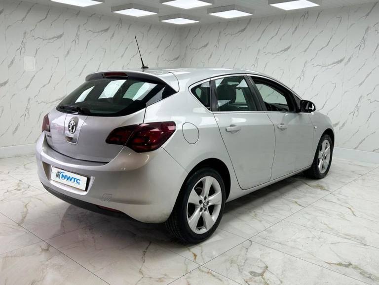 2012 Vauxhall Astra **MAKE US AN OFFER!!**1.4 16v SRi Hatchback 5dr Petrol Manual Euro 5 (100 p H...