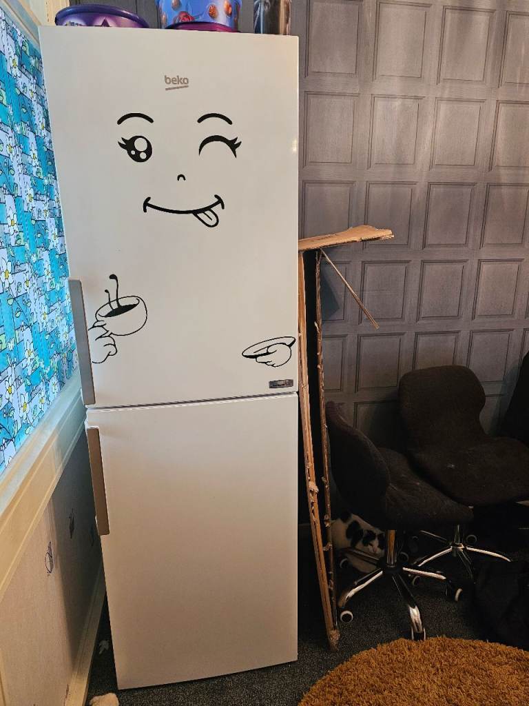 White fridge freezer combo 6ft tall