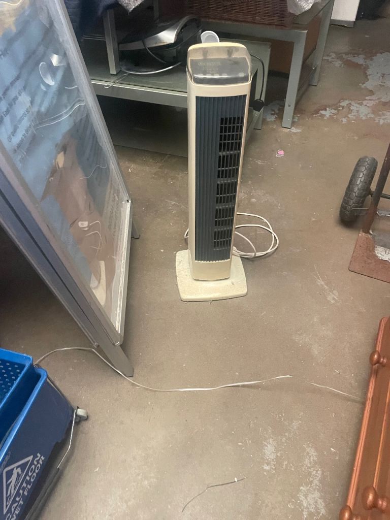 Working Tower Fan – Beige, Good Condition