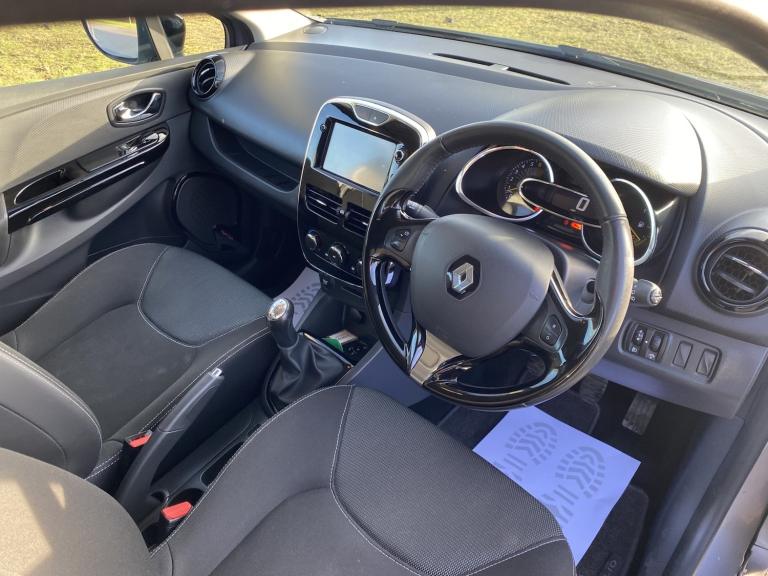 RENAULT CLIO 1.2 16V Dynamique MediaNav 2013