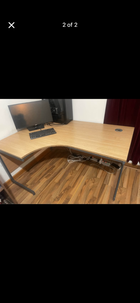 Large L-Shaped Corner Desk – Good Condition