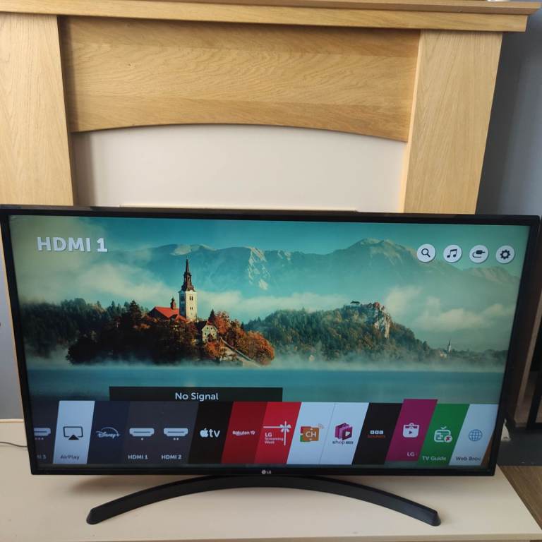 LG ThinQ AI  50UM7450PLA 50" Smart 4K Ultra HD ThinQIA HDR LED TV with Google Assistant