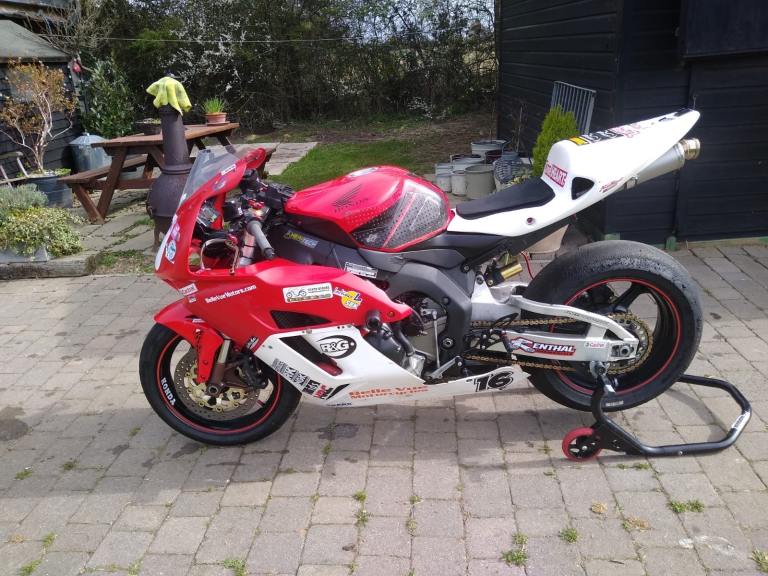 2005 Honda Fireblade Trackbike