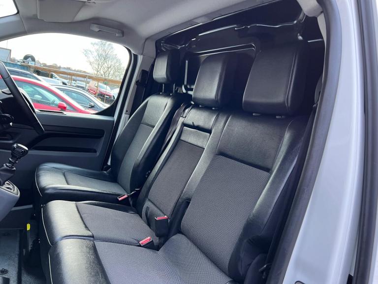 2021 Peugeot Expert 1.5 BlueHDi 1000 Professional Premium Standard Panel Van MWB Euro 6 (s/s) 6 P...