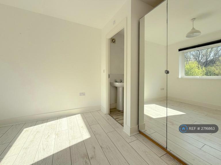 3 bedroom house in Tynemouth Pass, Gateshead, NE8 (3 bed) (#2716863)