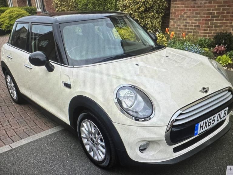 MINI HATCH 1.5 5-Door Hatch Cooper 2015