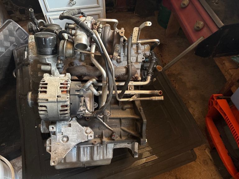 Vw golf engine