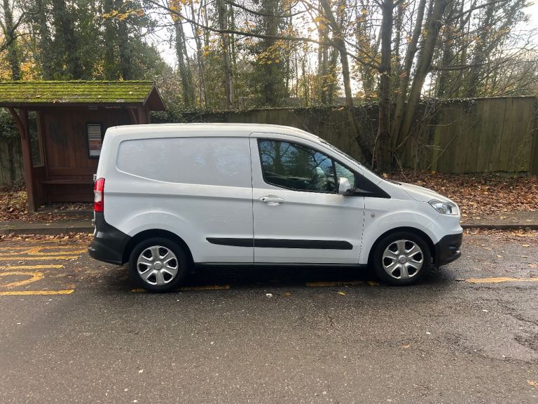 FREE ULEZ FORD TRANSIT COURIER SPORT 2018 67 REG FULL SERVICE HISTORY NO VAT