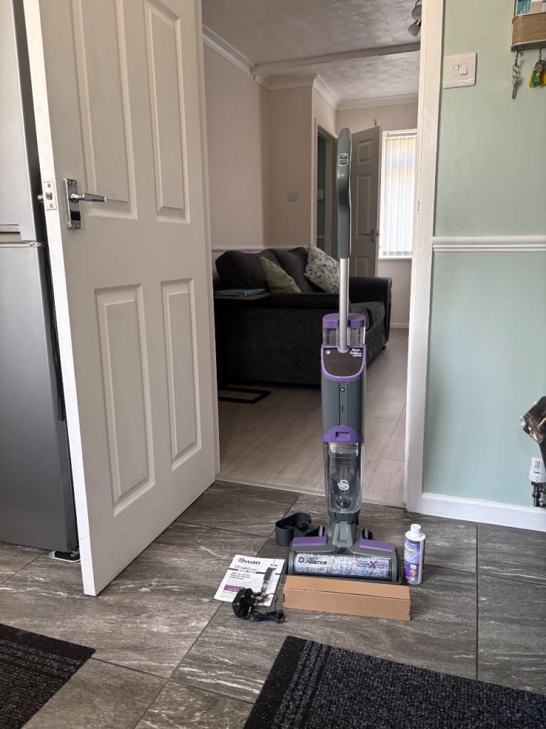 Swan Dirtmaster Crossover all in one hard floor cleaner