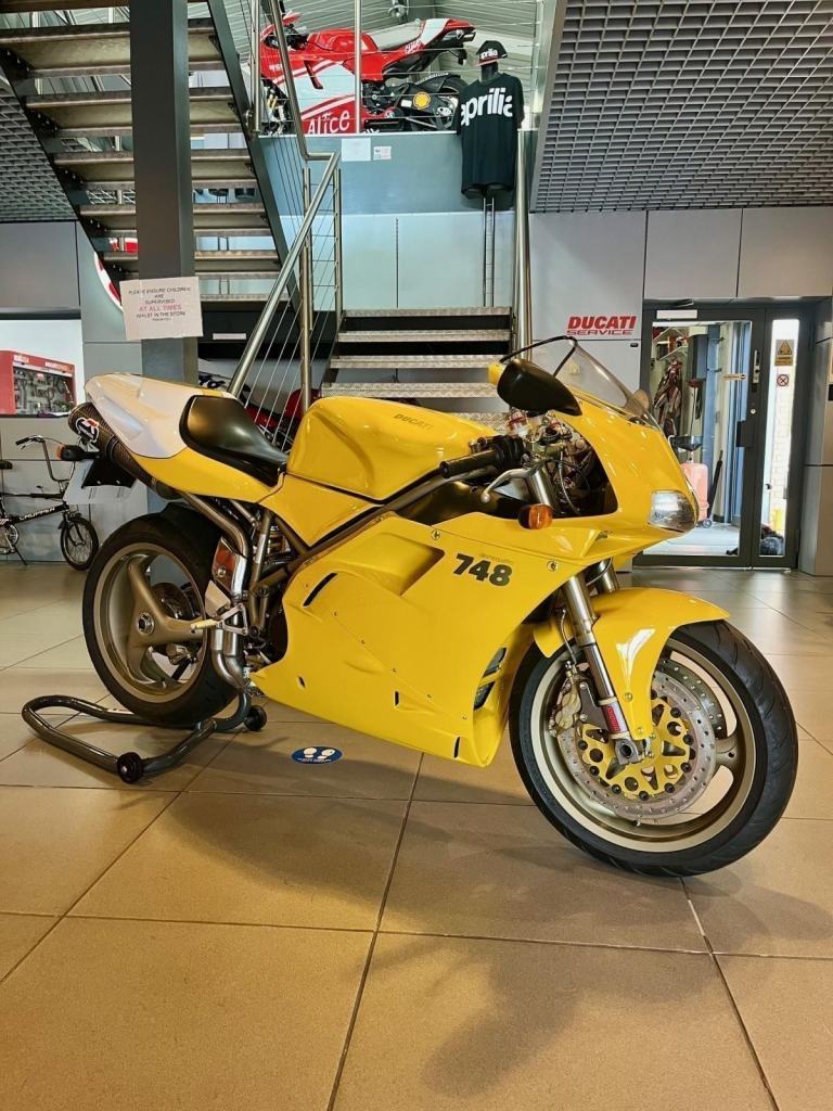 *SOLD* DUCATI 748 SPS 1999 - PRESENTED IN OUTSTANDING CONDITION