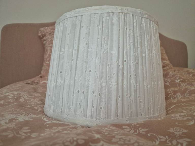 Broderie anglaise lampshade_ white 