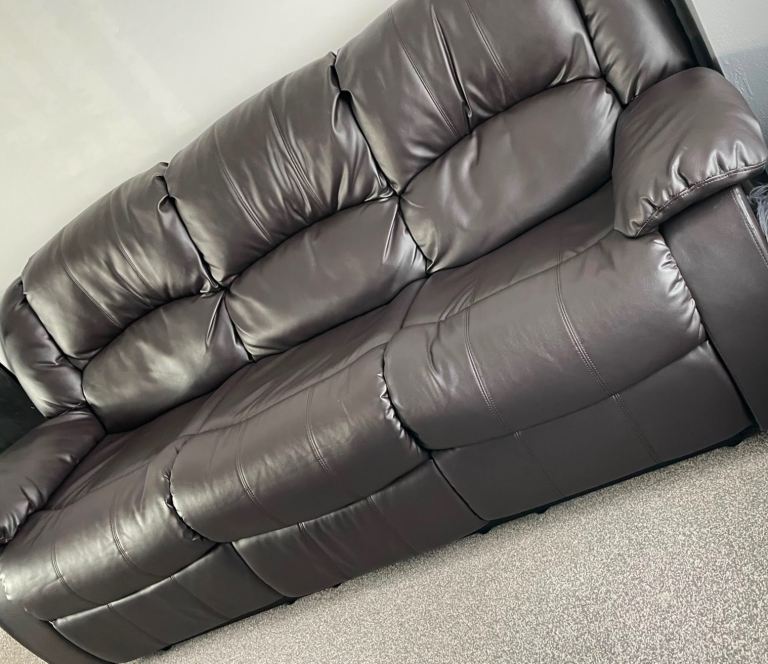 Brown Leather Recliner Sofa – Good Condition