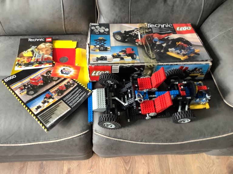 Lego Technic 8860 Car Chassis Set – Complete with Box & Instructions. 1980 set