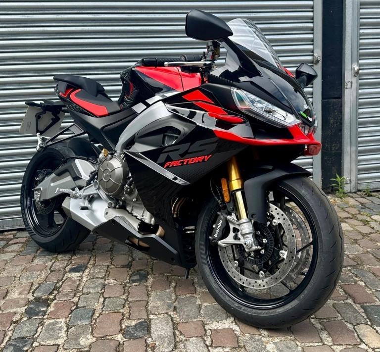 Aprilia RS 660 Factory E5+ Dark Banshee