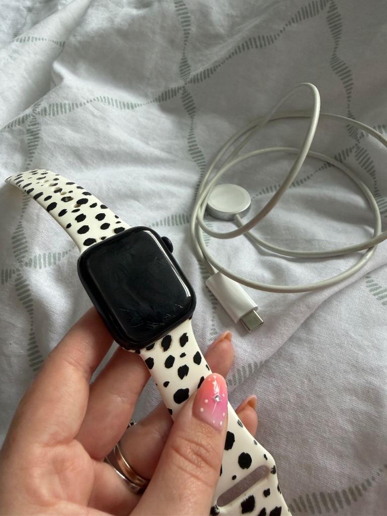 Apple Watch Series 7 41mm (GPS + Cellular)
